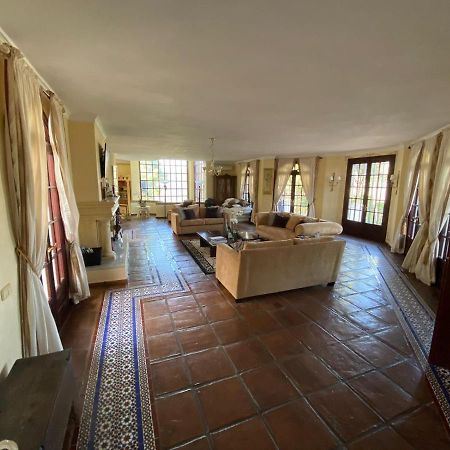 Villa Lampara En La Colina Benahavís Eksteriør billede